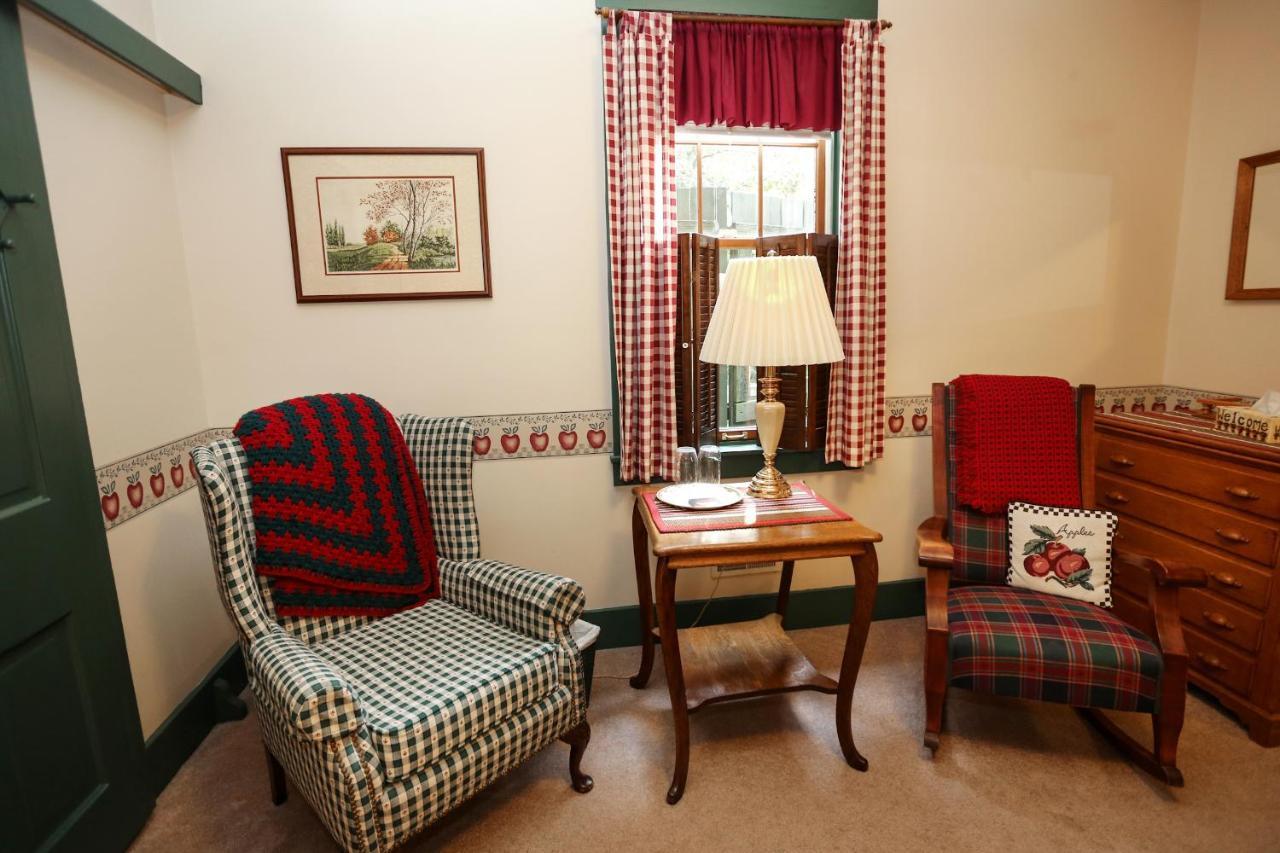 Watson Estate Bnb & Deer Creek Winery Юнионтаун Экстерьер фото